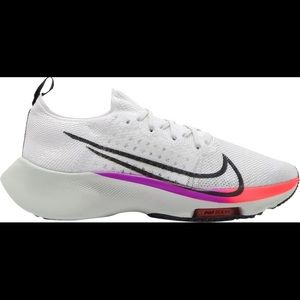Nike Air Zoom Tempo NEXT% Flyknit White Hyper Violet Flash Crimson (GS)